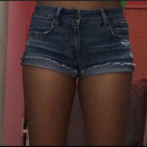 american eagle light wash jean shorts
